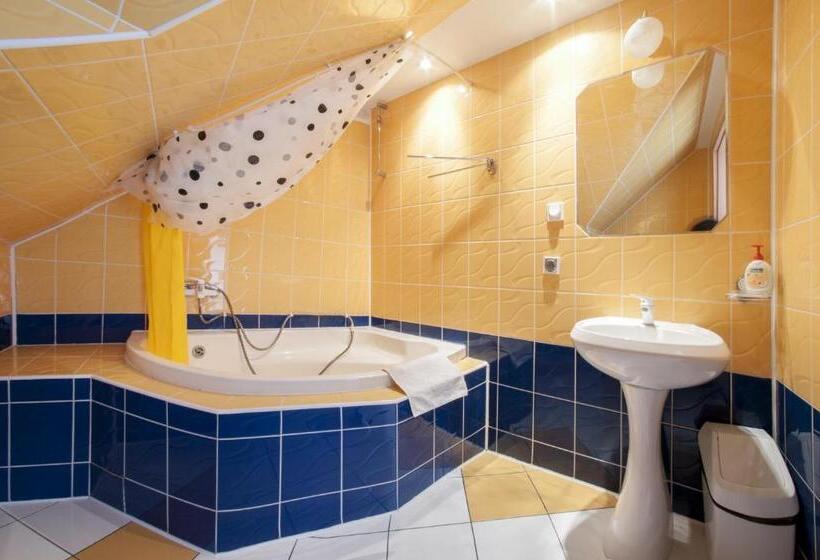 バルコニー付きスタンダードトリプルルーム, Willa Krystyna