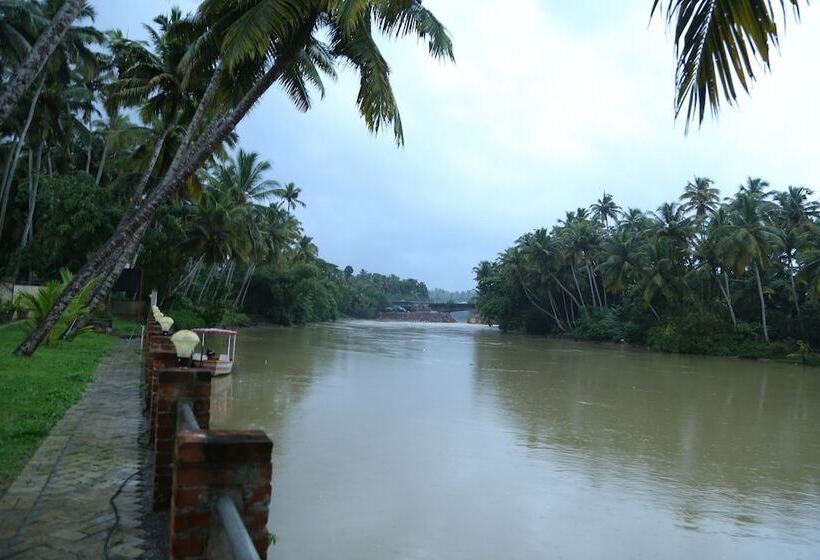 스탠다드 룸 더블 침대, Travancore Island Resort