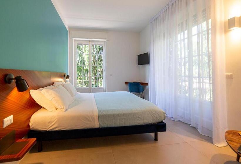 Полулюкс с Балконом, Le Stanze Del Lago Suites & Pool