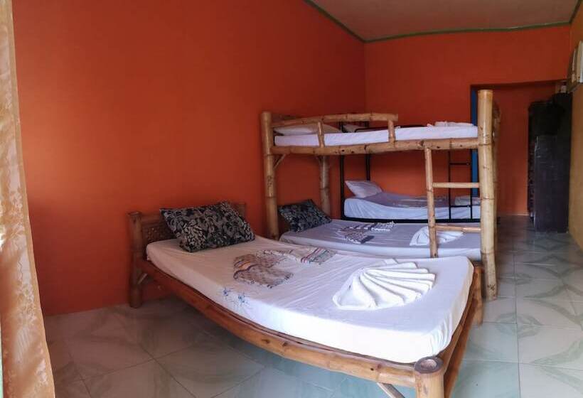 패밀리 룸, Guanna's Place Room And Resto Bar