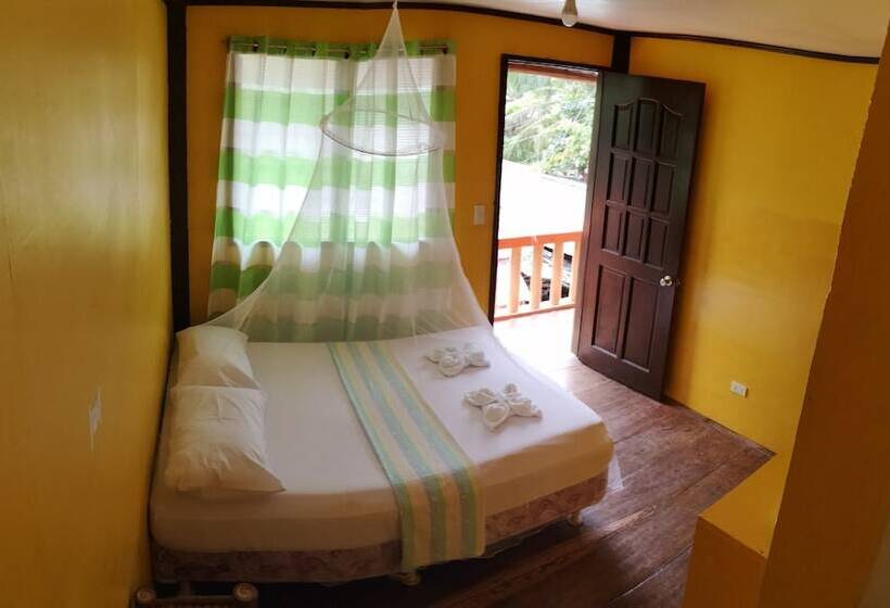 기본룸, Guanna's Place Room And Resto Bar