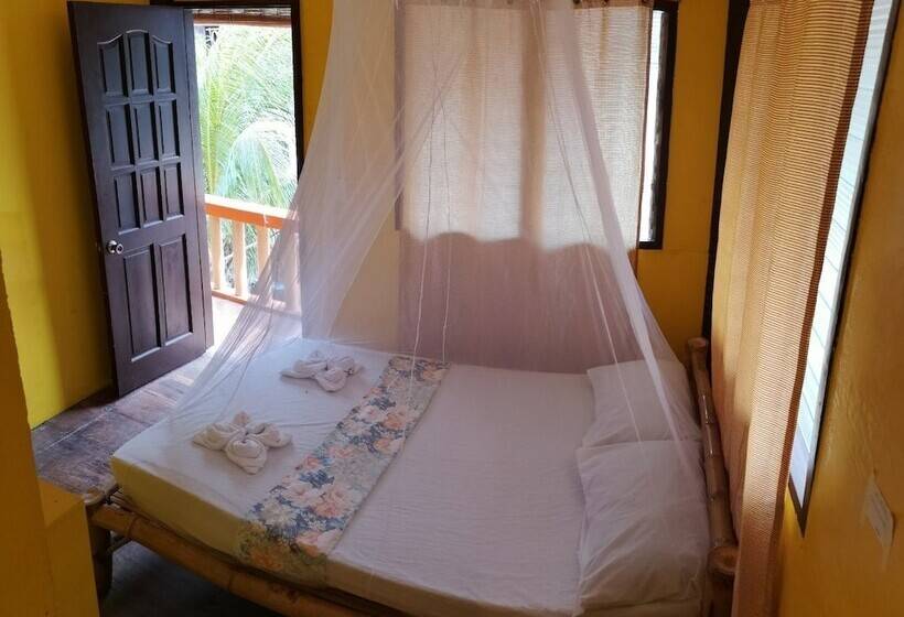 Номер Basic, Guanna's Place Room And Resto Bar