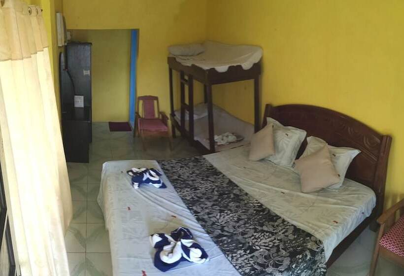 패밀리 룸, Guanna's Place Room And Resto Bar