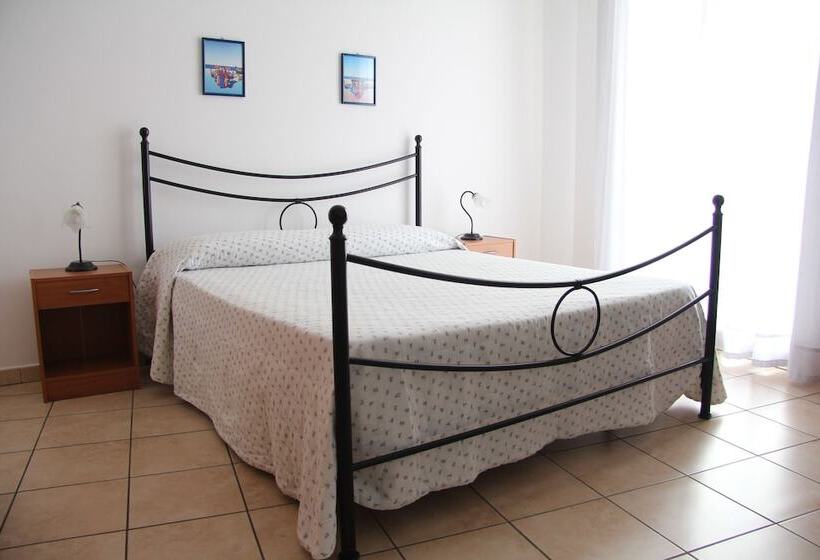 غرفة قياسية ثلاثية, Bed & Breakfast Fragolina