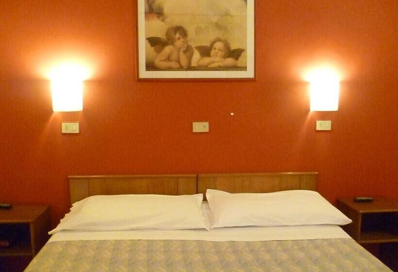 חדר סטנדרט לשלושה, Pensione Romeo