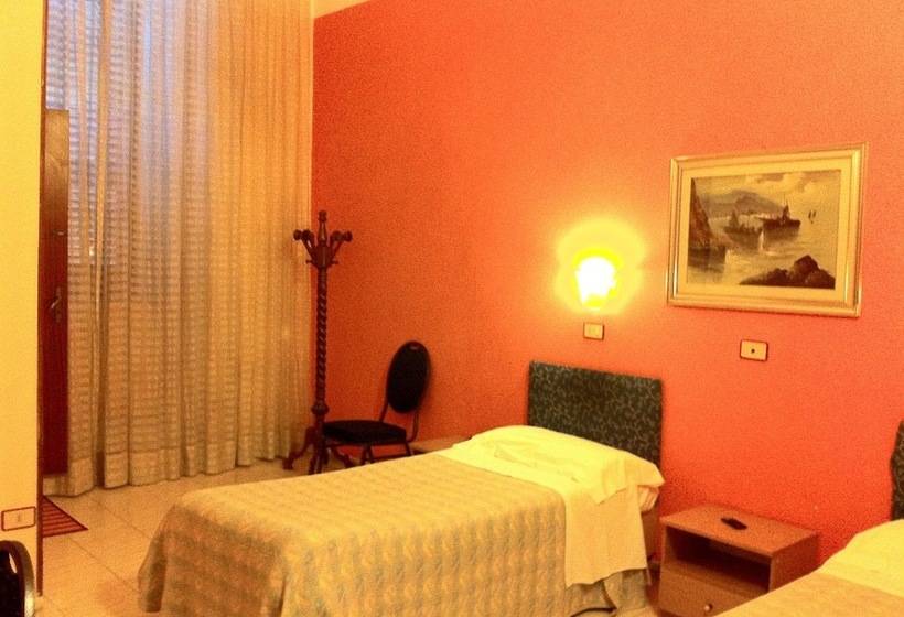 חדר סטנדרט לארבעה, Pensione Romeo