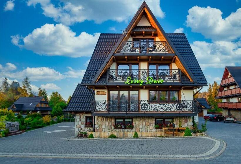 Номер Стандарт, Leśny Dwór