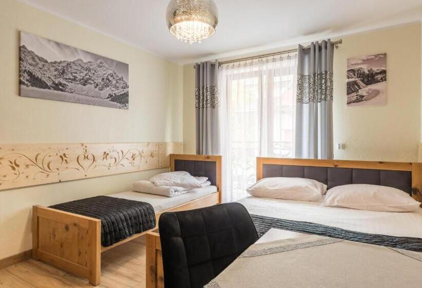 اتاق استاندارد سه نفره, Leśny Dwór