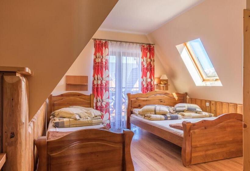 اتاق استاندارد چهار تخته, Leśny Dwór