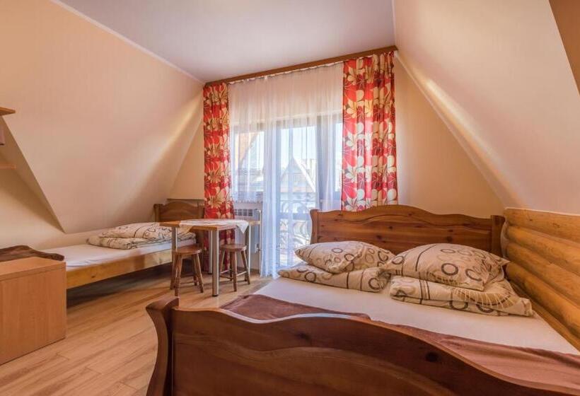 اتاق استاندارد سه نفره, Leśny Dwór