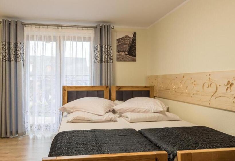 اتاق استاندارد چهار تخته, Leśny Dwór