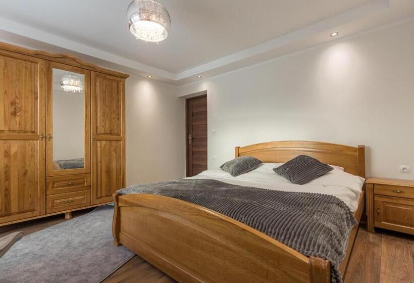 آپارتمان 3 خوابه, Leśny Dwór