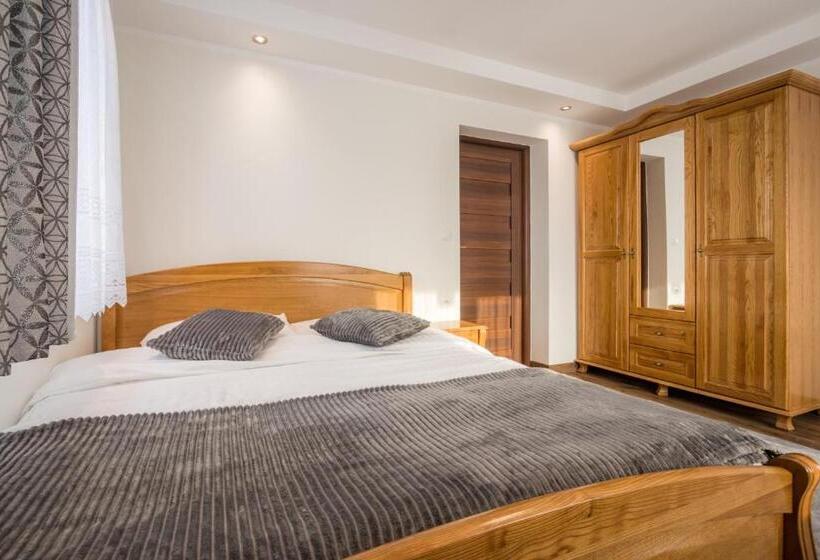 آپارتمان 3 خوابه, Leśny Dwór