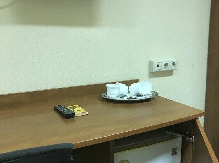 اتاق استاندارد چهار تخته, Good Cat Hostel