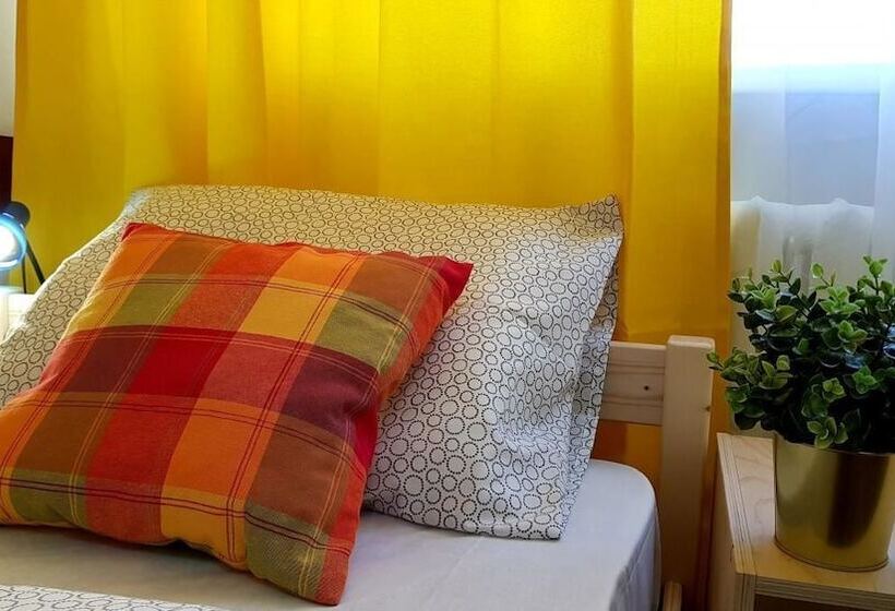 ルームシェアのワンベッド, Hostel Don  Rostov On Don