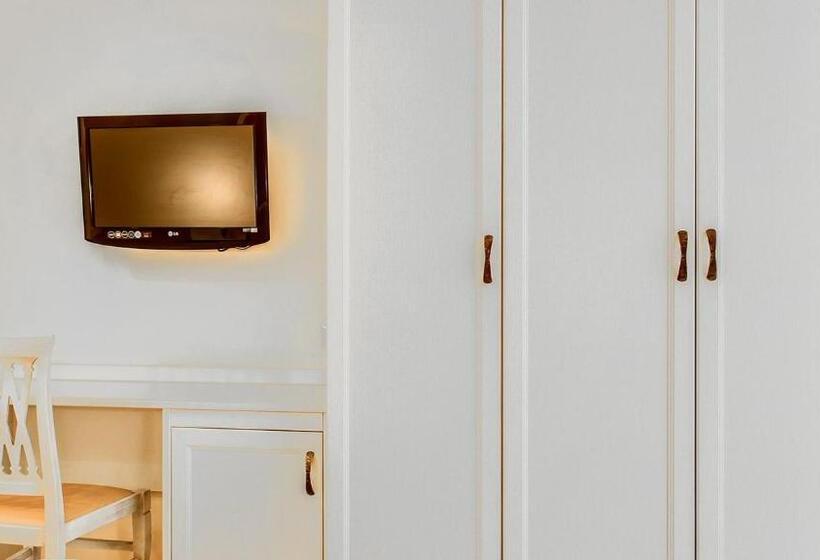 اتاق استاندارد چهار تخته, Il Gabbiano