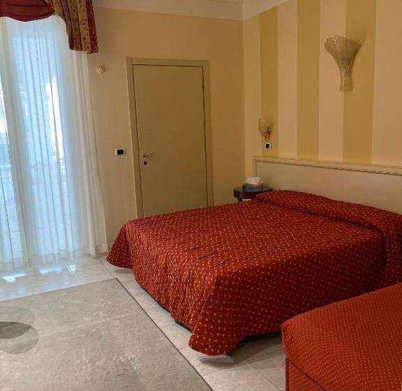 اتاق راحتی سه تخته, Il Gabbiano