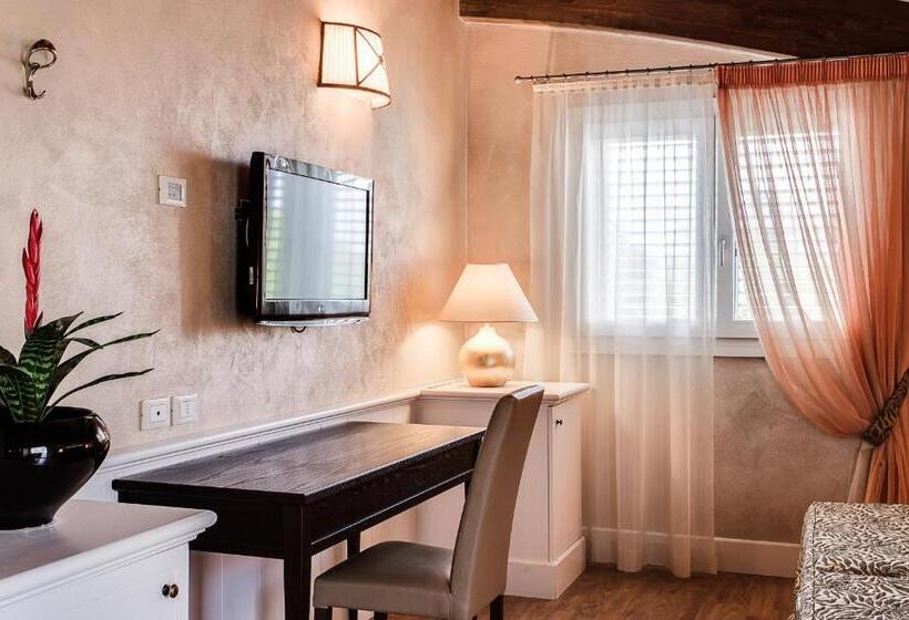 سوییت جونیور, Il Gabbiano