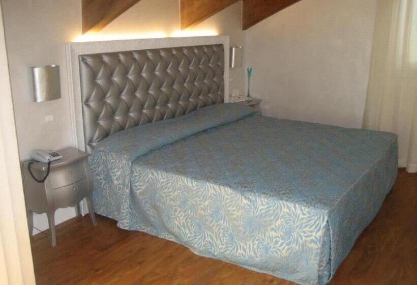 سوییت لوکس, Il Gabbiano