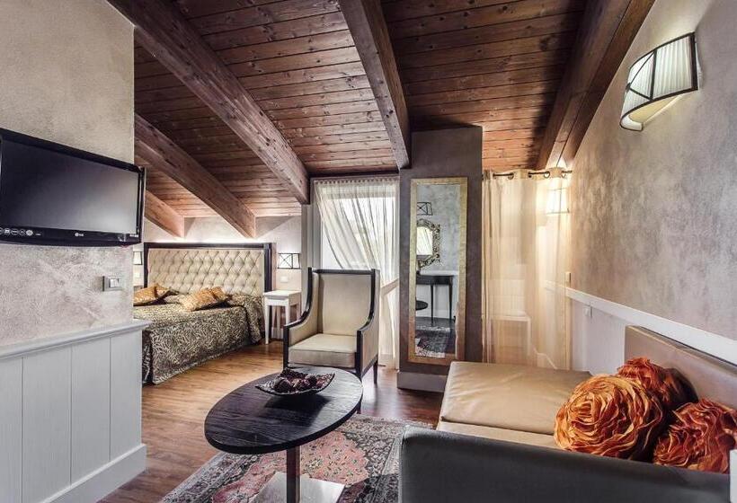 سوییت جونیور, Il Gabbiano