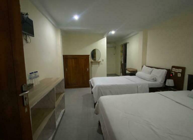 豪华家庭房间, Pesona Bali Room And Restaurant