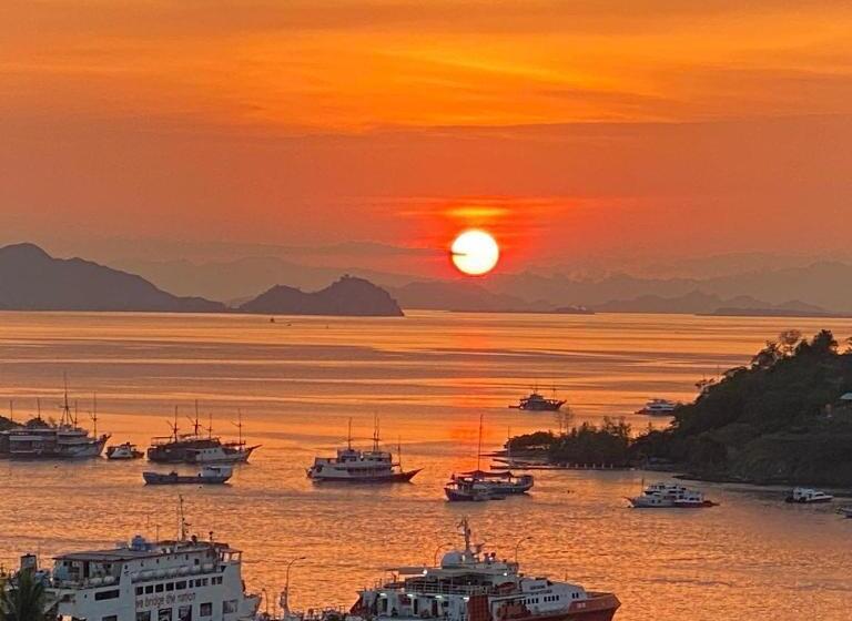带海景的豪华间, Pesona Bali Room And Restaurant