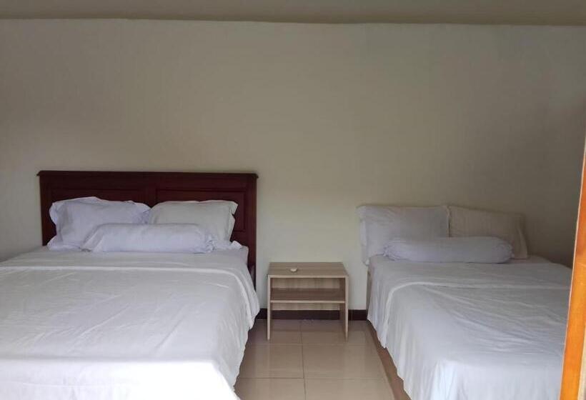 اتاق لوکس خانوادگی, Pesona Bali Room And Restaurant