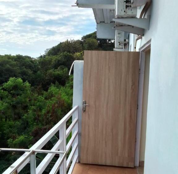 带海景的豪华间, Pesona Bali Room And Restaurant