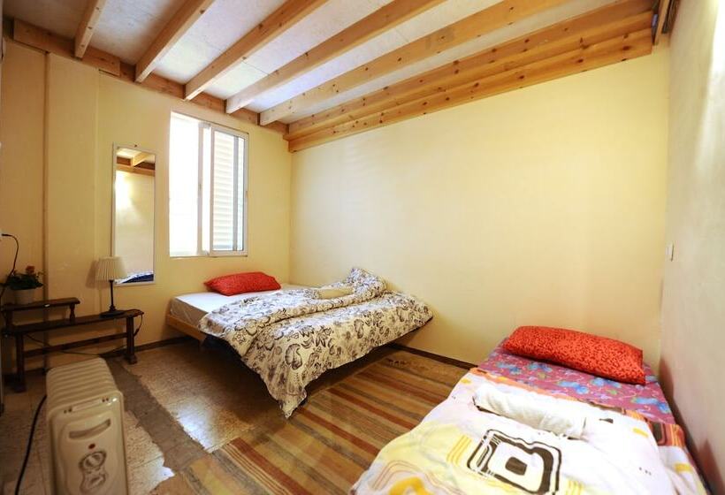 Pokój Rodzinny, Spice Quarter Inn