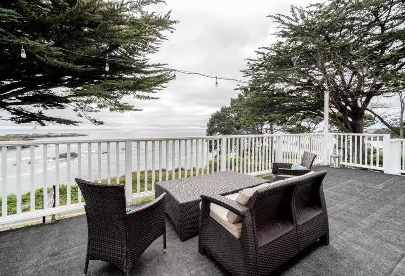 Deluxe Suite Sea View, Agate Cove Inn