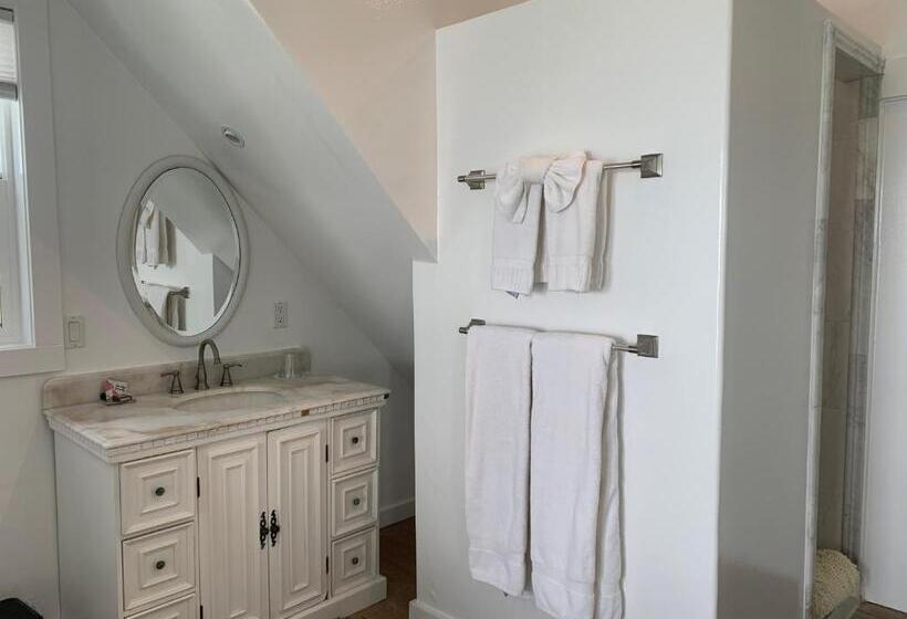 جناح ديلوكس مطل على البحر, Agate Cove Inn