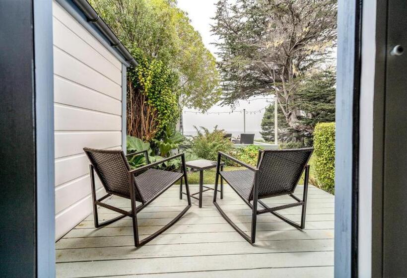 جناح مطلّ علي البحر, Agate Cove Inn