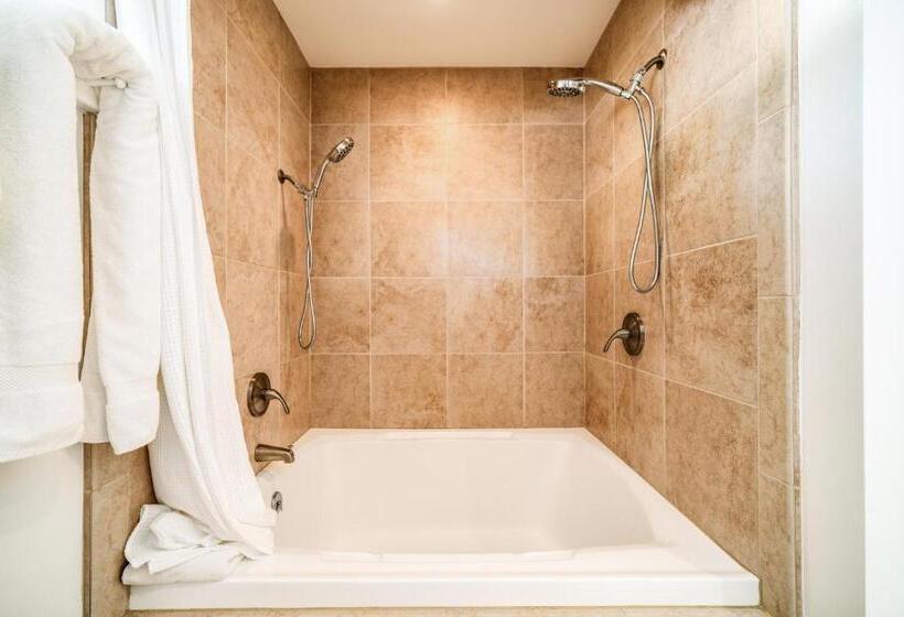 جناح سرير كينج, Agate Cove Inn