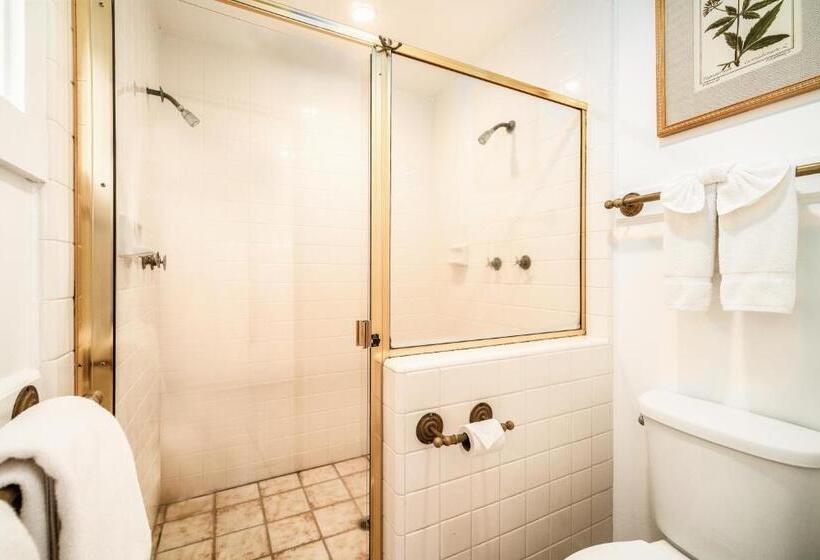 جناح سرير كينج, Agate Cove Inn