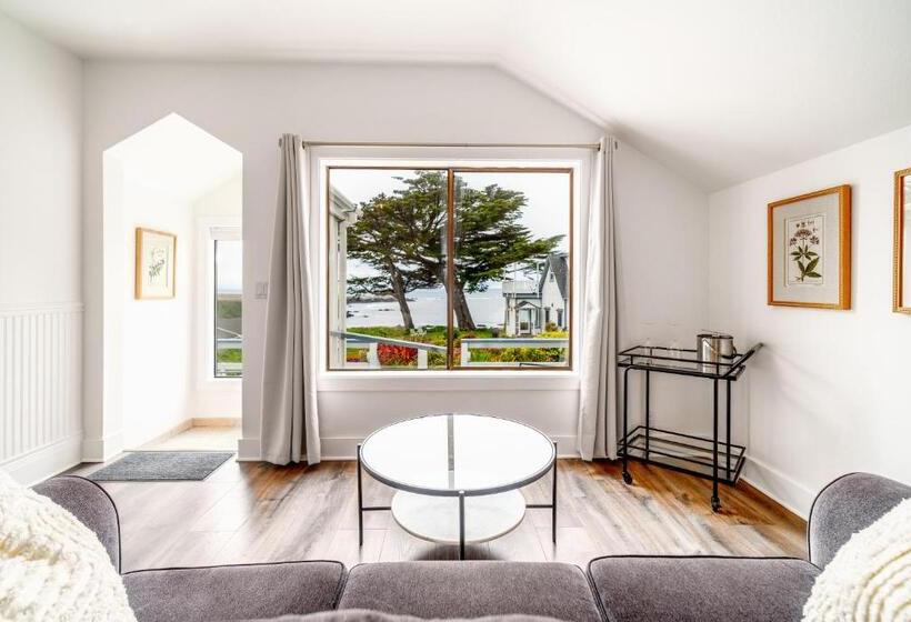 جناح سرير كينج, Agate Cove Inn