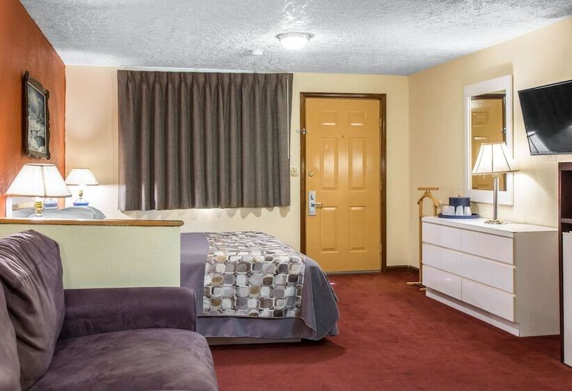 Люкс, Rodeway Inn & Suites Branford   Guilford
