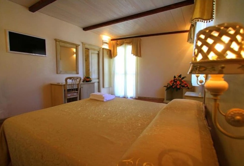 غرفة ديلوكس مزودة بشرفة, B&b Residenza Cardinale