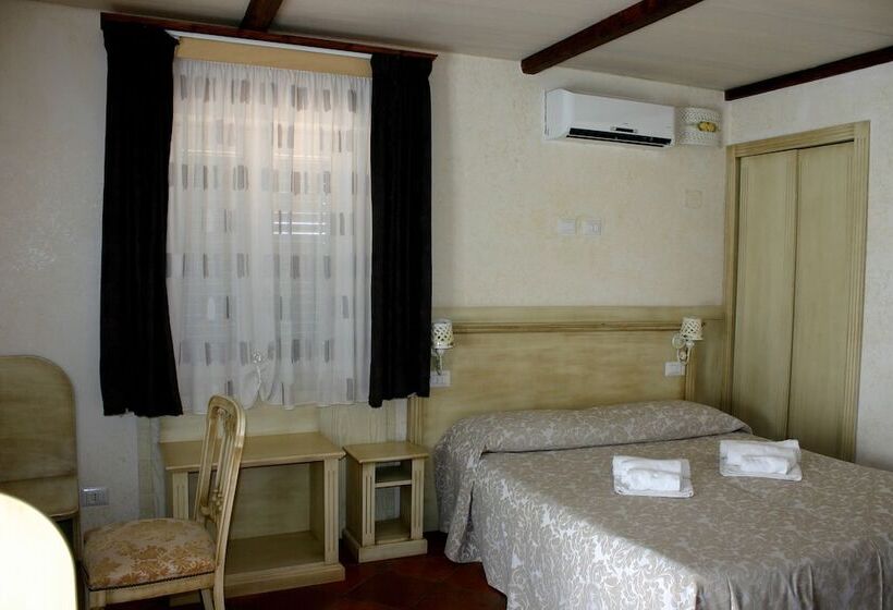 غرفة ديلوكس مزودة بشرفة, B&b Residenza Cardinale