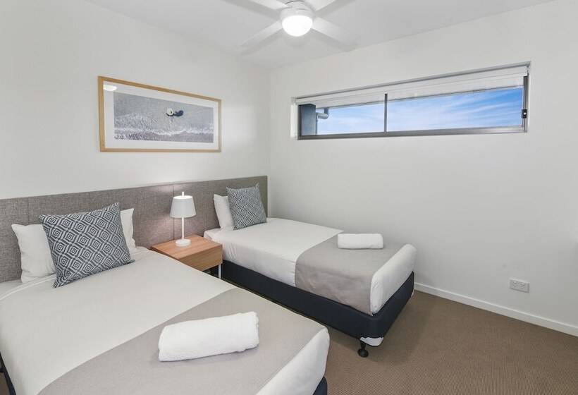 带3个卧室的公寓, Aquarius Kawana