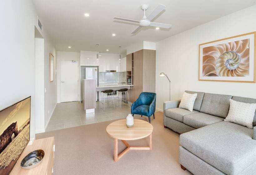 带3个卧室的公寓, Aquarius Kawana