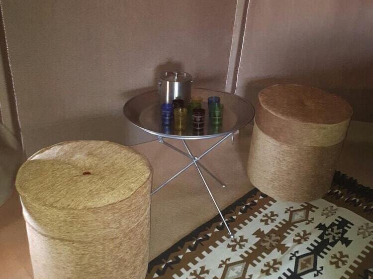 چادر با خدمات رفاهی استاندارد, Al Sarmadi Desert Night Camp