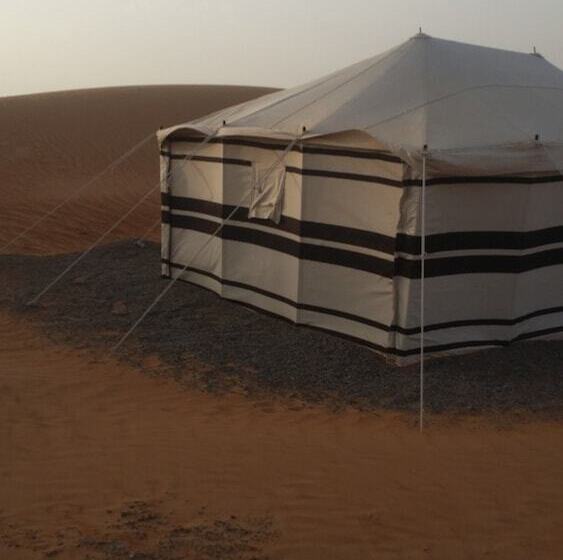 چادر با خدمات رفاهی استاندارد, Al Sarmadi Desert Night Camp