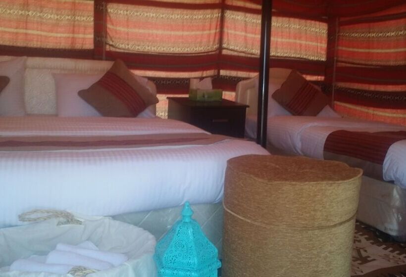 چادر با خدمات رفاهی استاندارد, Al Sarmadi Desert Night Camp