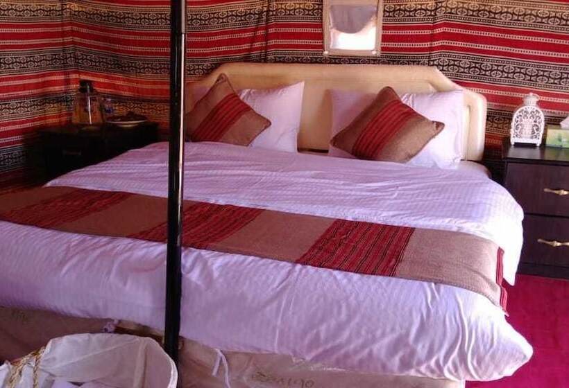 چادر با خدمات رفاهی استاندارد, Al Sarmadi Desert Night Camp