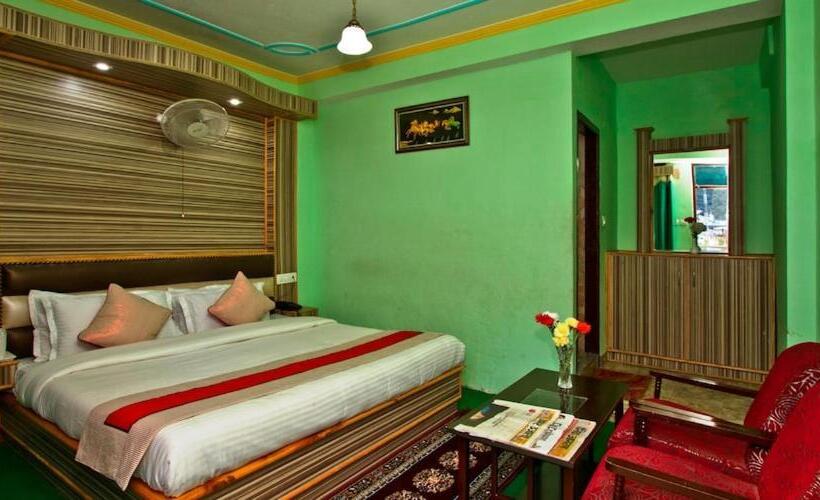 Quarto Familiar, Vikrant