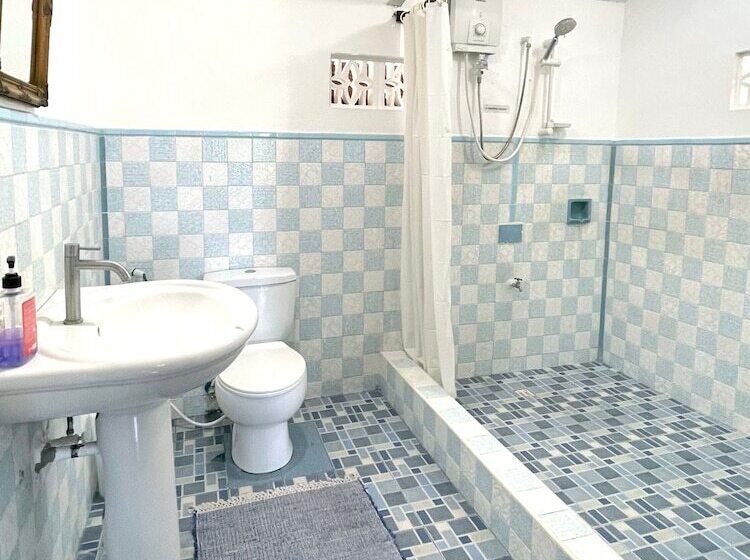 اتاق لوکس, Villa Angela Heritage House