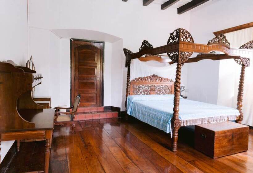 اتاق لوکس, Villa Angela Heritage House