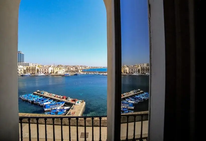 اتاق راحتی سه تخته, Palazzo Barba