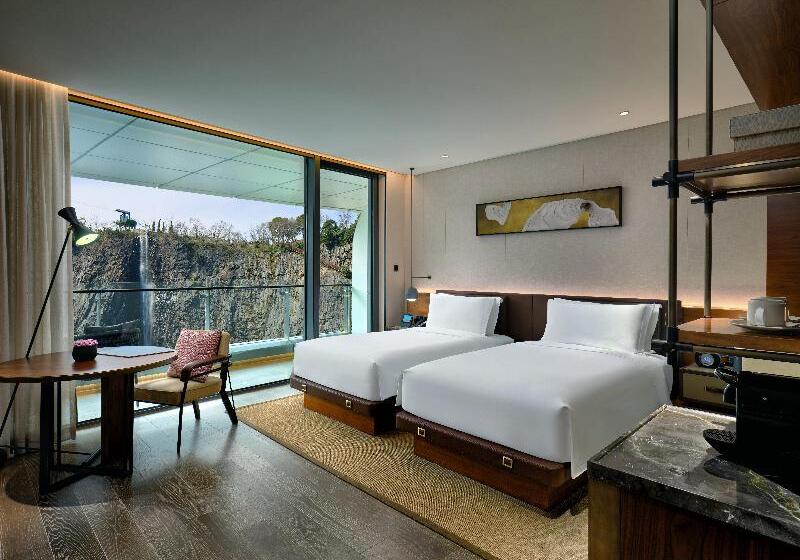 Quarto Club, Intercontinental Shanghai Wonderland By Ihg