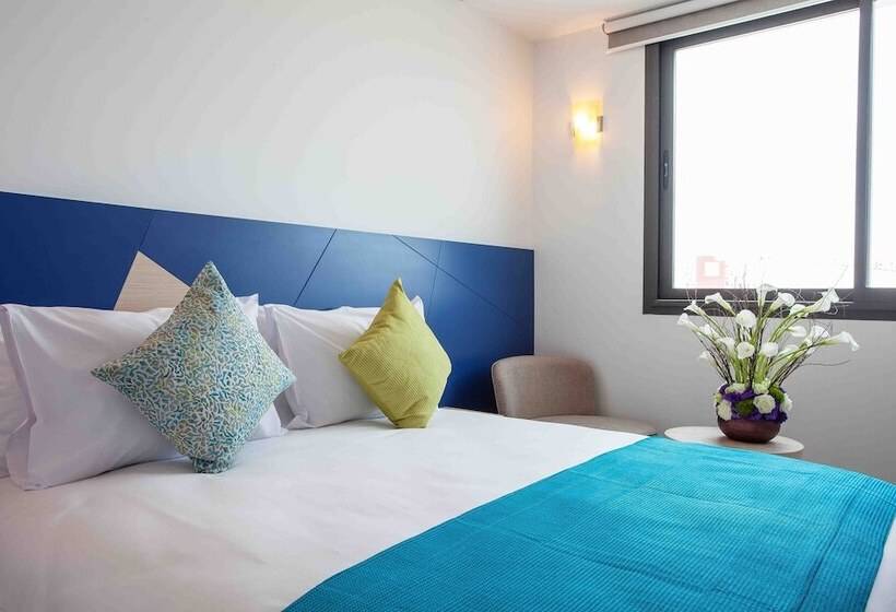 سوییت جونیور, Relax Hotel Casa Voyageurs